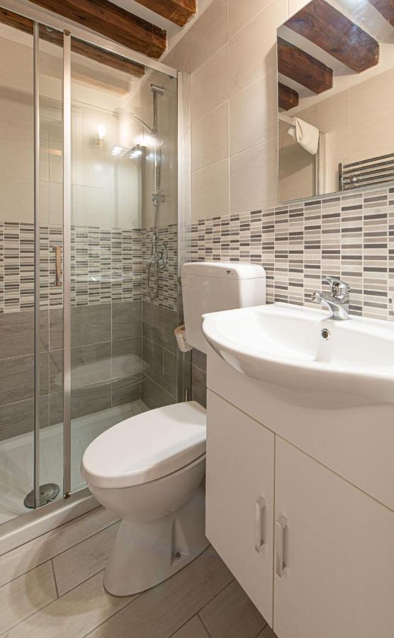 Ca' Leoncino - Venice Canal Front Apartment Luaran gambar