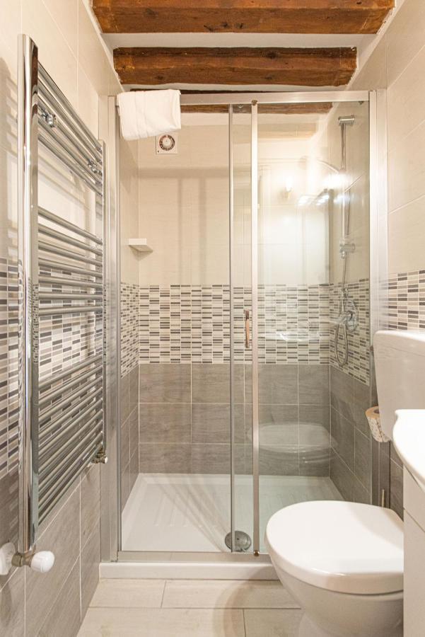 Ca' Leoncino - Venice Canal Front Apartment Luaran gambar