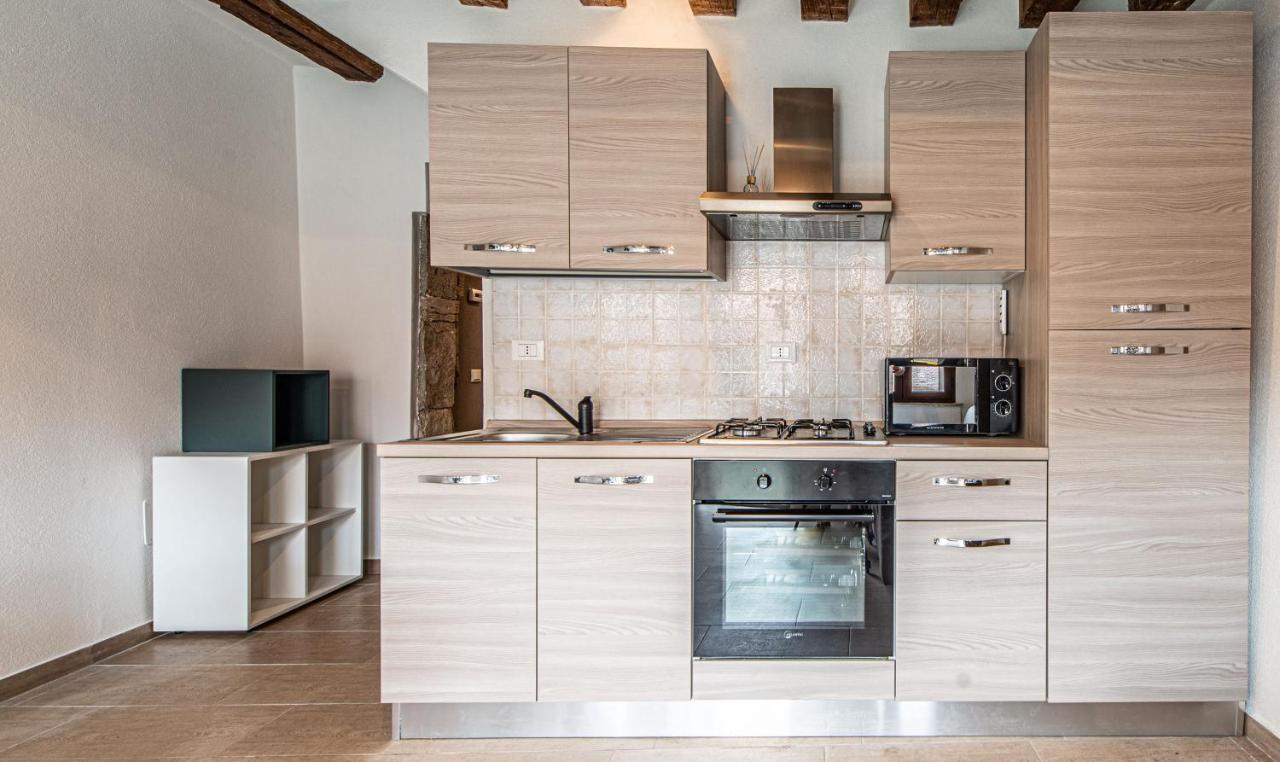 Ca' Leoncino - Venice Canal Front Apartment Luaran gambar